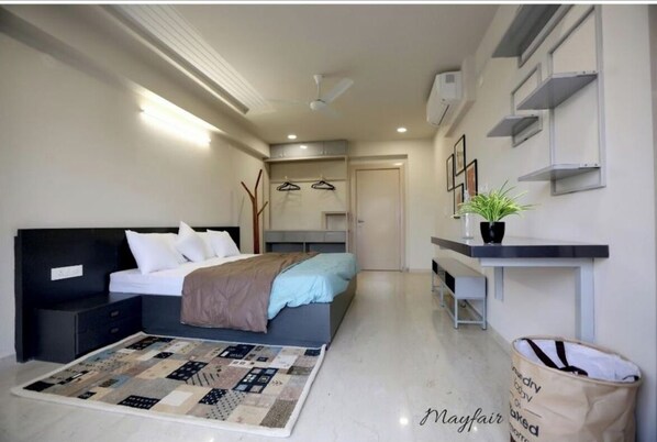 3 bedrooms, WiFi, bed sheets