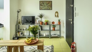 Interior detail - Green Oasis 1BR Apartment in Downtown (Haifa)