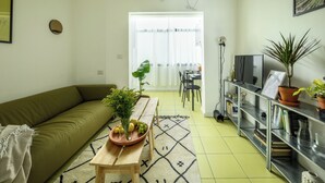 Interior detail - Green Oasis 1BR Apartment in Downtown (Haifa)