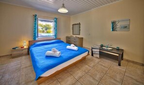 Comfort Villa, 2 Bedrooms, Pool View, Courtyard Area | 2 bedrooms, iron/ironing board, free WiFi, bed sheets