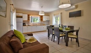 Living area - Nyktelia Holiday Villa (Lefkada)