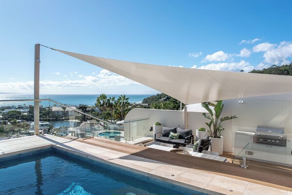 A heated pool - Noosa Crest Penthouse 37 - 3 Bedroom (Noosa Heads)
