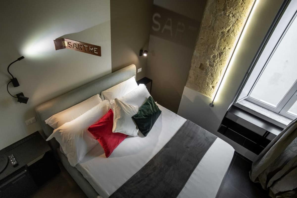 Kamar Deluks | 1 kamar tidur, brankas, tirai kedap cahaya, dan kedap suara