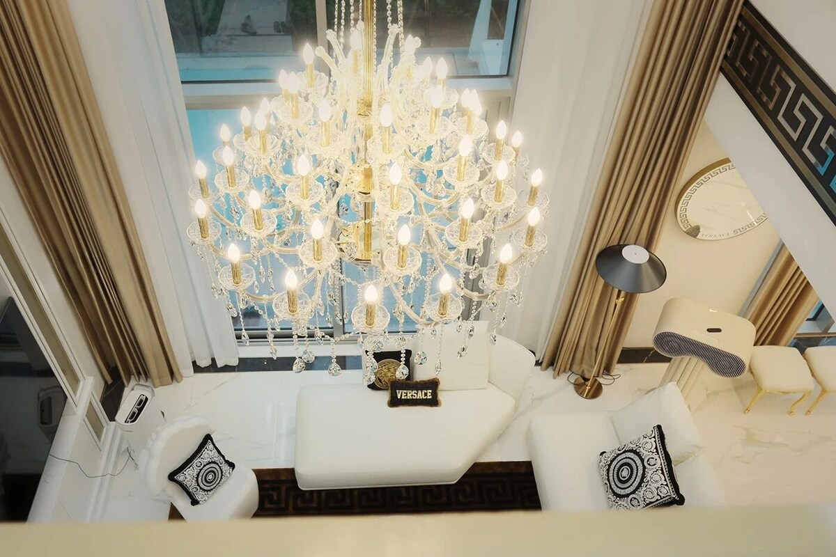 Luxury Villa | Down comforters, minibar, WiFi (free), bed sheets