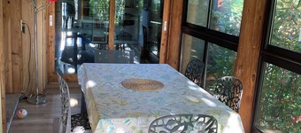 Maison à la Fois Proche du Centre Ville et Dans un Cadre Naturel