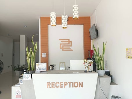 Check-in/check-out kiosk