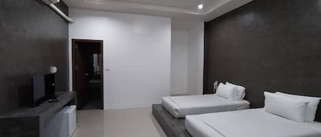 Basic Twin Room | Blackout drapes, free WiFi