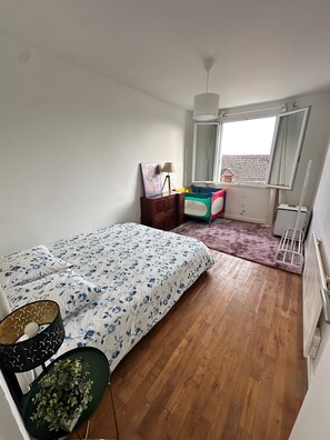 3 chambres, fer et planche Ă repasser, lit parapluie, Wi-Fi gratuit