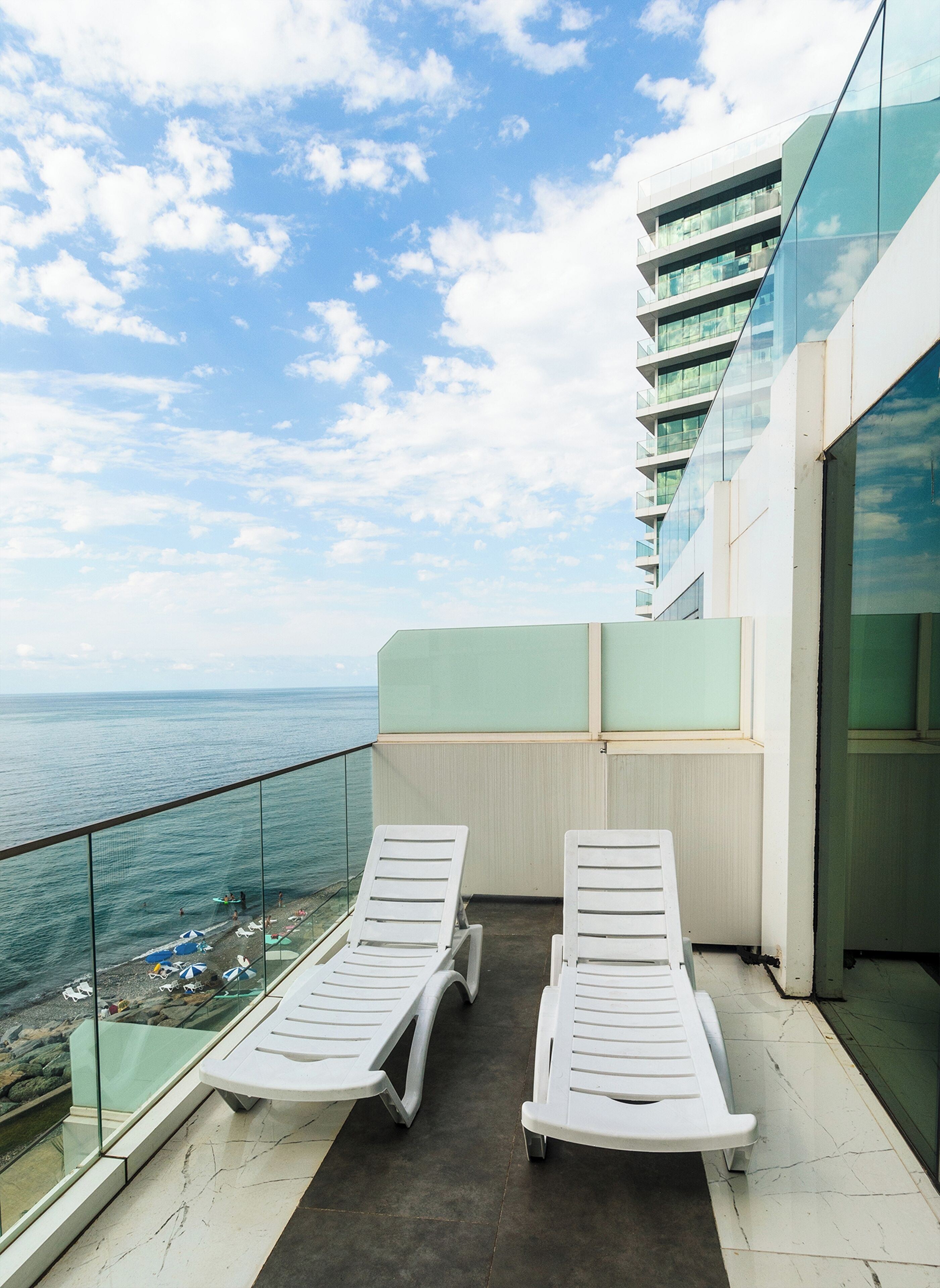 Deluxe Studio, 1 Queen Bed, Sea View | Balcony