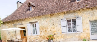 Charming Country House in Tourtoirac, Pets Allowed