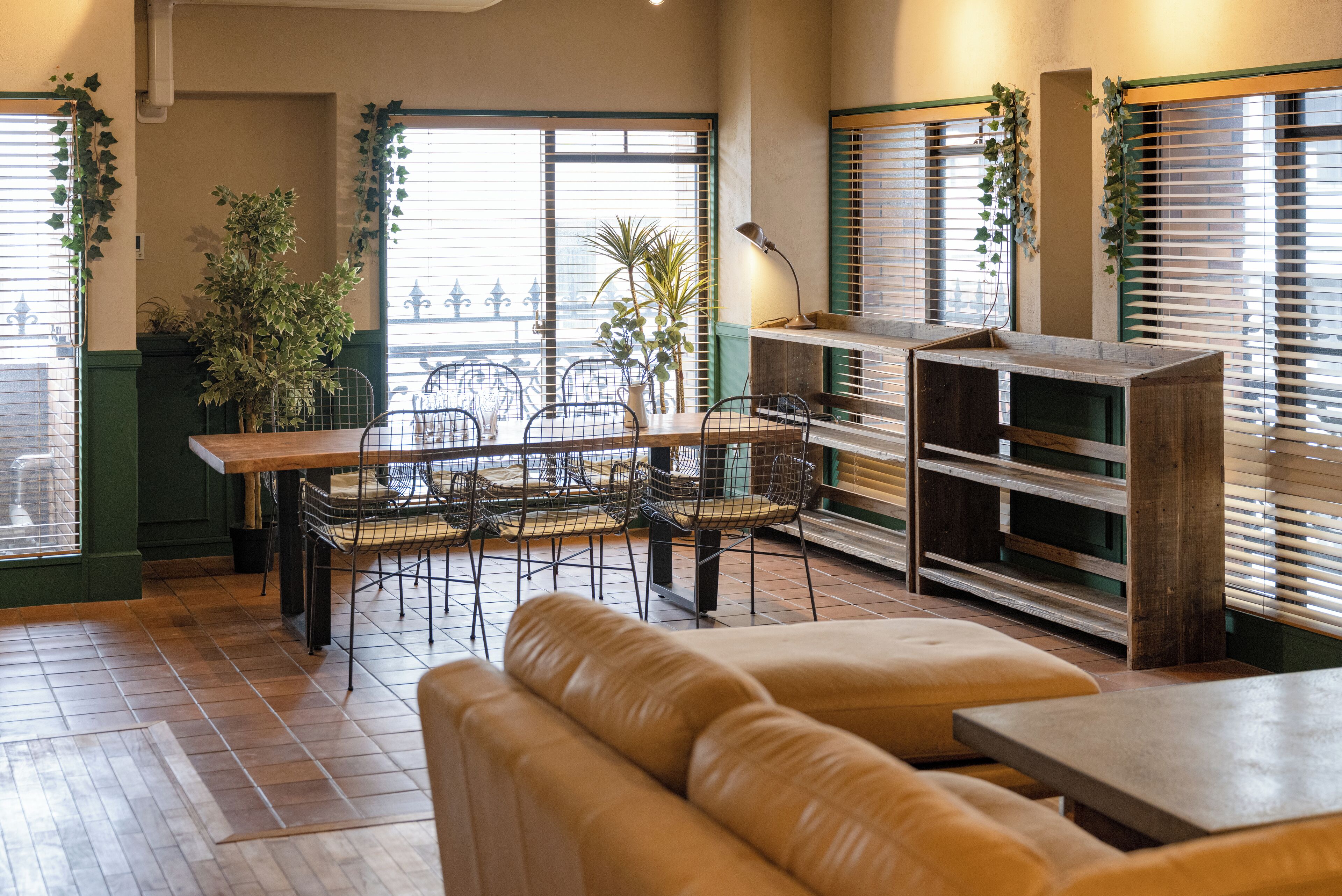 Basic Apartment | Living area