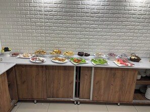 Free daily buffet breakfast  - Al Arda Avenue (Tashkent)