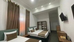 Triple Room | Desk, blackout curtains, soundproofing, iron/ironing board (on request) - Al Arda Avenue (Tashkent)