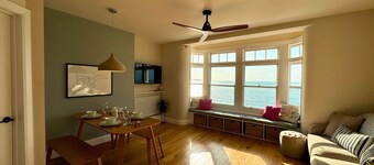 This apartment is a 2 bedroom(s), 1 bathrooms, located in Margate, England.
