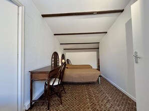 3 bedrooms