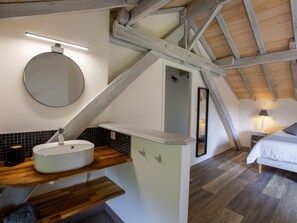 Towels - Spacious house with pool and private pond, near Brantôme (Agonac)