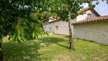 Enceinte de lâhĂ©bergement