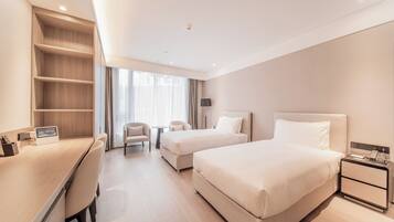 Habitación básica doble | 1 dormitorio, caja fuerte, cortinas opacas y sistema de insonorización