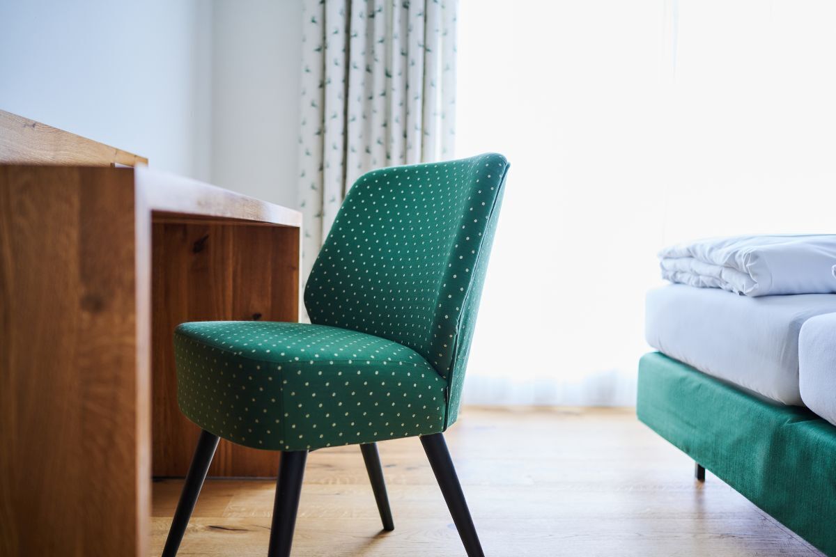 Comfort Double Room, 1 King Bed, Non Smoking | In-room safe, individually furnished, desk, soundproofing