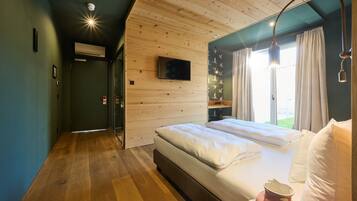 Deluxe-Zimmer, 1 King-Bett, Nichtraucher, Haustiere gestattet | Wohnbereich | Flachbildfernseher