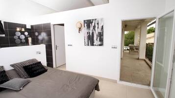 1 chambre, fer et planche à repasser, Wi-Fi, draps fournis