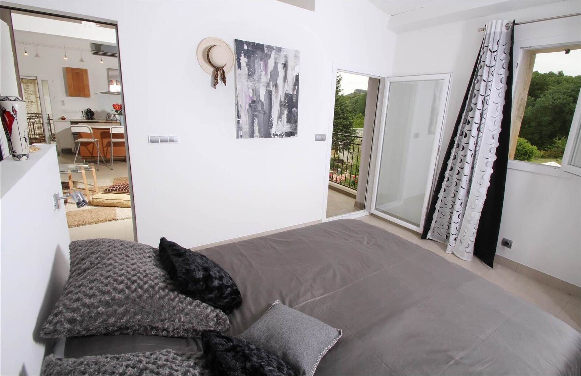 1 chambre, fer et planche à repasser, Wi-Fi, draps fournis