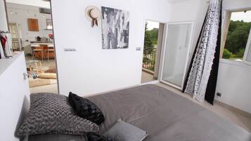 1 chambre, fer et planche à repasser, Wi-Fi, draps fournis