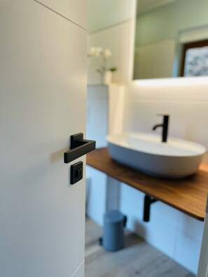 Bruser, håndklæder, Toiletpapir