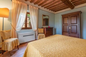 2 dormitorios, tabla de planchar con plancha, wifi