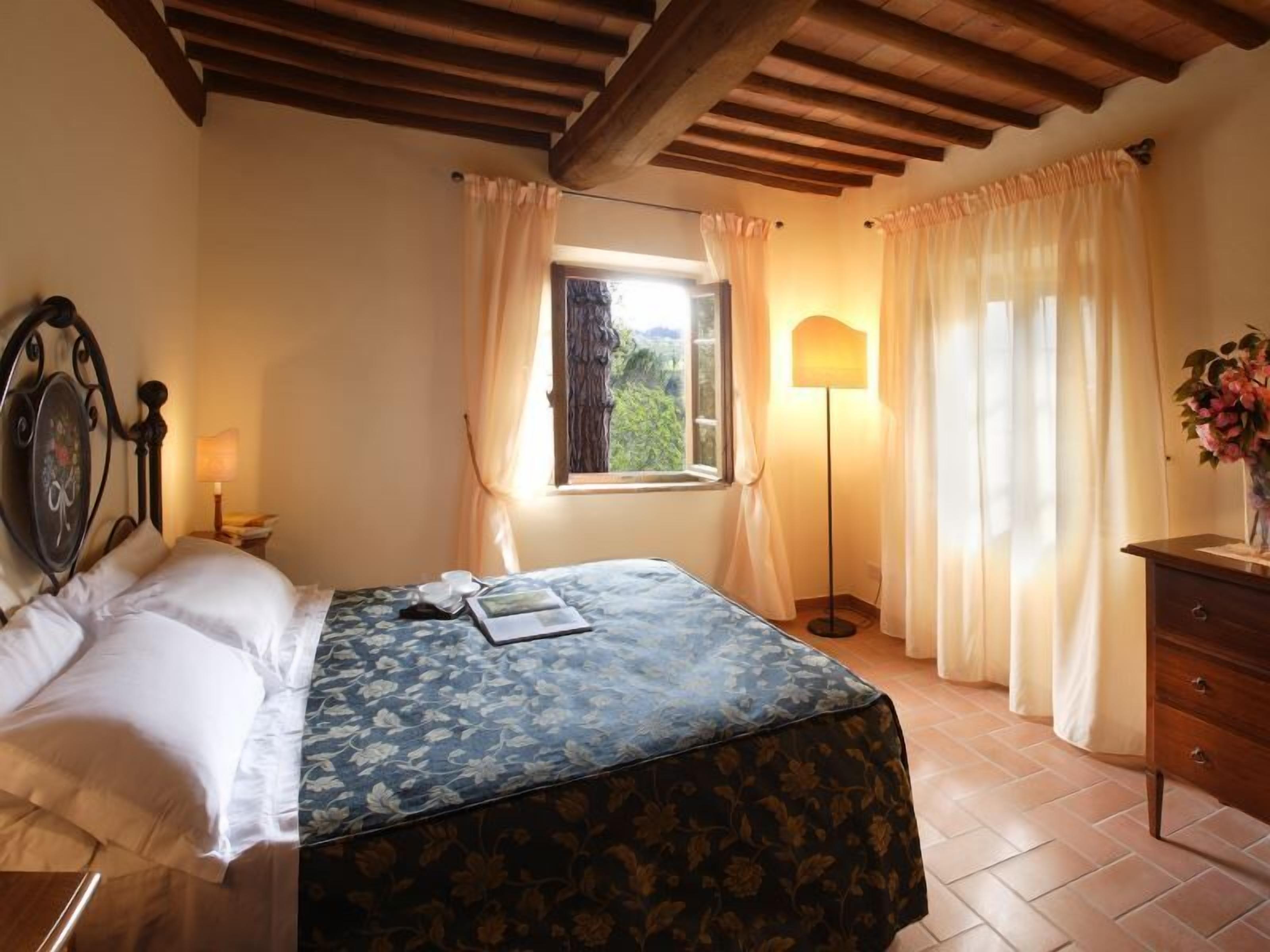 2 dormitorios, tabla de planchar con plancha, wifi