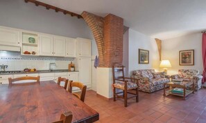 Interior - ARMENIACA - Two-storey apartment measuring 120 m2 (Montaione)