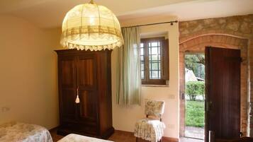 2 slaapkamers, een strijkplank/strijkijzer, wifi