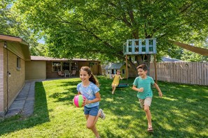 Children's area - Spacious Midcentury Home | Kid's Secret Hideout (Boise)