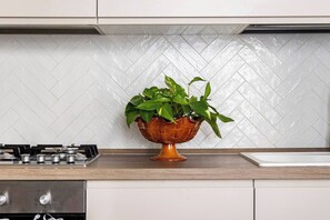 Kühlschrank, Ofen, Herdplatte, Geschirrspüler