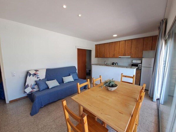 Interior - Apartments Limit Rent Costabrava Ap de 2 Dormit con Terraza y Vistas a la Calle (Roses)