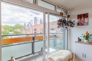 Basic Apartment, 2 Double Beds | Balcony - Central 2BD Flat With Balcony - Shoreditch (London)