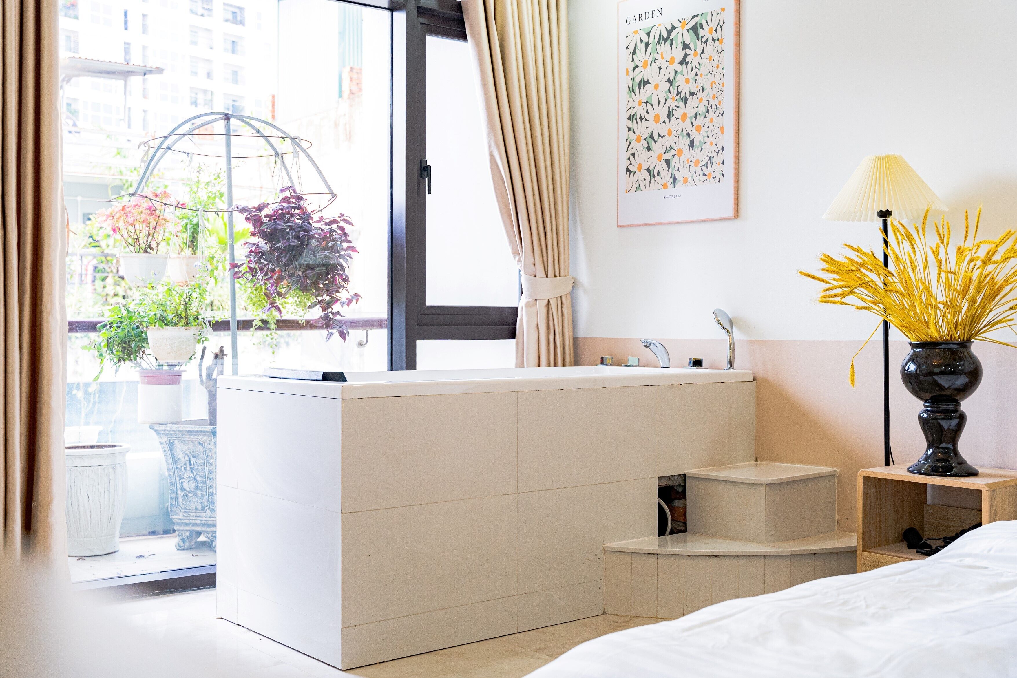 Suite | Bathroom | Hair dryer, slippers, bidet, towels