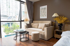 Superior-Apartment, 1 Queen-Bett und Schlafsofa | Schreibtisch, kostenloses WLAN, Bettwäsche