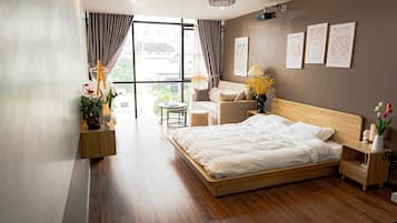 Superior Apartment | Desk, soundproofing, free WiFi, bed sheets