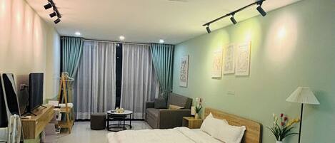 Studio – deluxe | Skrivebord, wi-fi (inkludert) og sengetøy