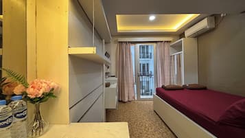 Standard Studio | Minibar, free WiFi, bed sheets