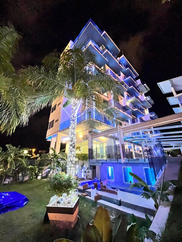 Front of property – evening/night - Carrer Benimantell (Finestrat)