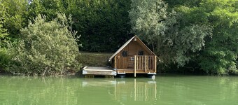 Cabane sur L'eau