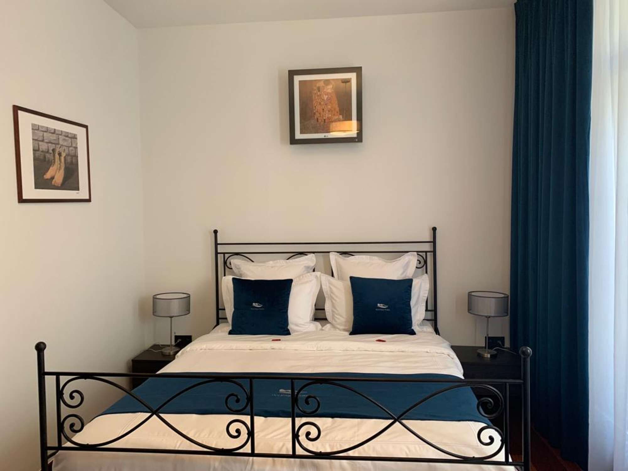 3 chambres, fer et planche à repasser, Wi-Fi, draps fournis