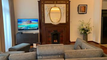 TV, fireplace, video games