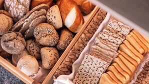 بوفيه فطور مجانًا يوميًا