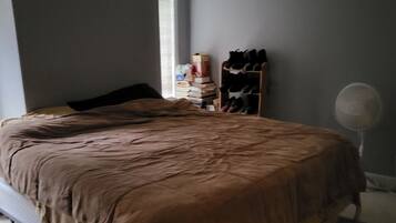 3 Schlafzimmer, Bügeleisen/Bügelbrett, Bettwäsche