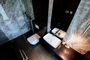 Luxury Penthouse | Bathroom | Slippers, towels - Crystal Holiday Residence II (Sukosan)
