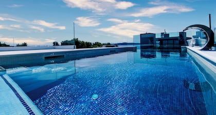 Crystal Holiday Residence II