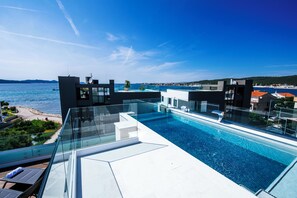 Seasonal outdoor pool - Crystal Holiday Residence II (Sukosan)
